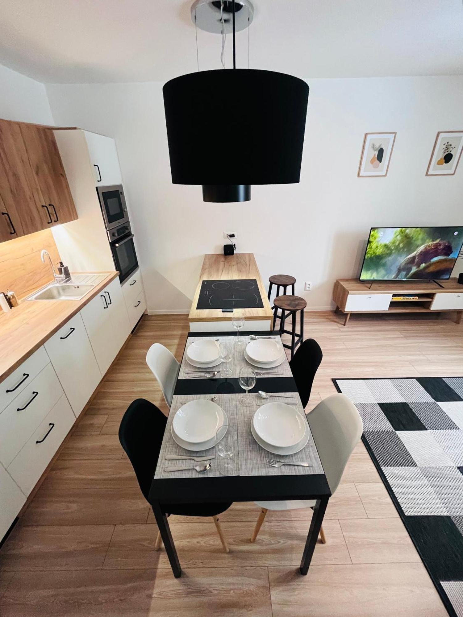 Nordic House Apartment Zavazna Poruba ภายนอก รูปภาพ